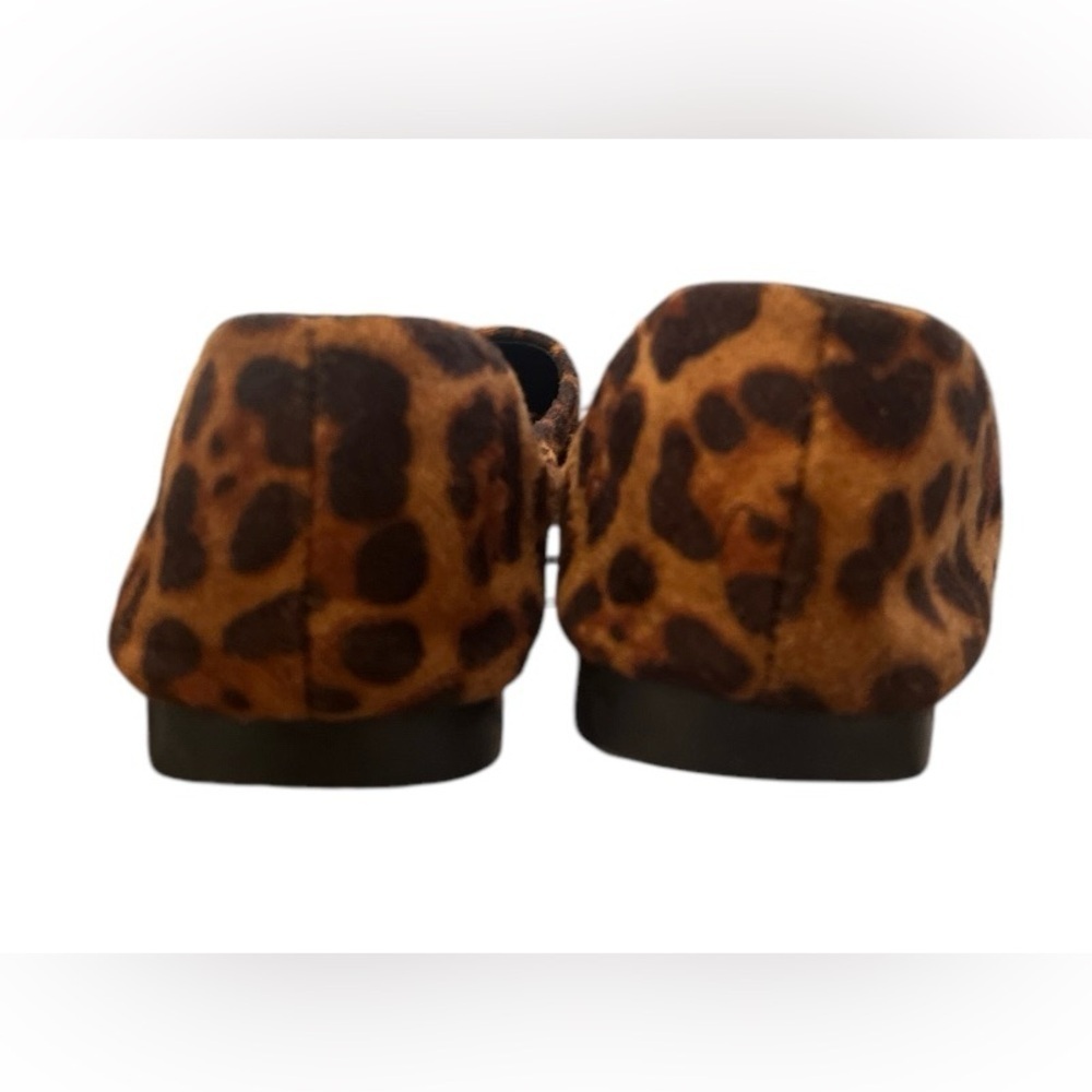 Leopard Print Women's Flats - Picture 4 of 7